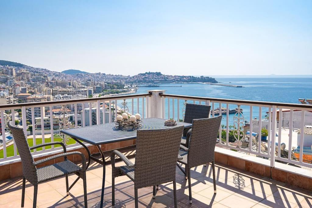 Finas Penthouse,Private Terrace,Great View,Mins From Sea Lägenhet Kavala Exteriör bild