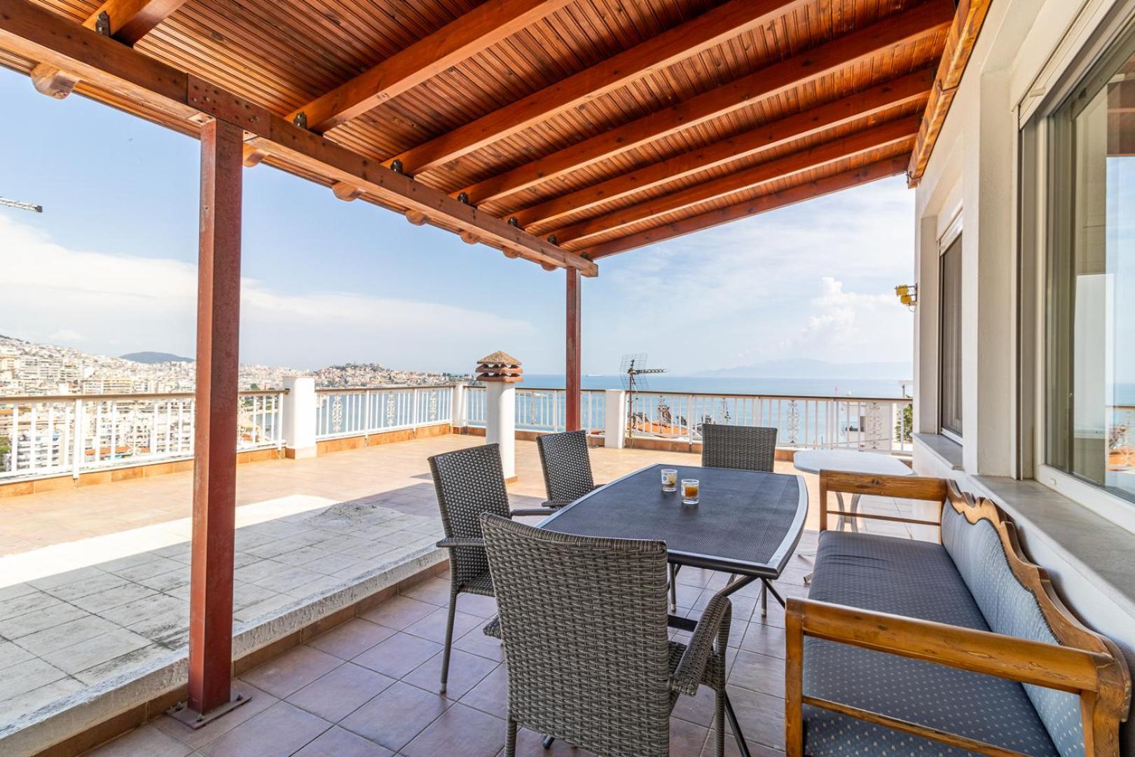 Finas Penthouse,Private Terrace,Great View,Mins From Sea Lägenhet Kavala Exteriör bild